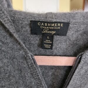 Macy's Gray Cashmere Jacket Tag Says "L" Measures Like M 22" length 21" PtP
